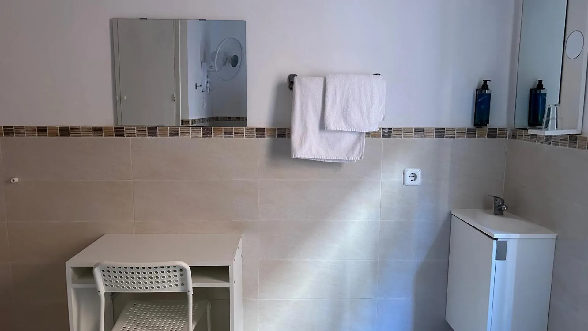 Guest house Hostal San Telmo - Adults Only Cala Major